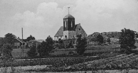 Utby kyrka (Invigd 1923; det är alltså inte den gamla sockenkyrkan)
